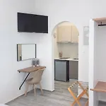 Navi B2 Brand New 2b/d In Naousa * Livadia (Paros)